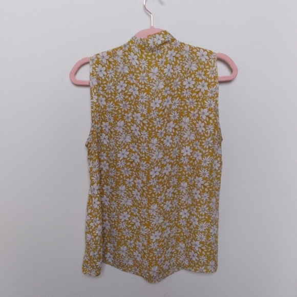 Cynthia Steffe Mustard Yellow and White Bow Sleeveless Blouse Size Medium - Picture 3 of 11